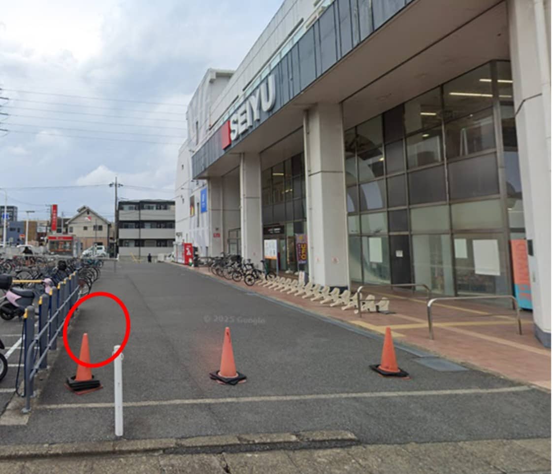 屋外 入口付近 (屋根なし) キッチンカーや移動販売など、物販・食物販のポップアップストアに最適な催事イベントスペース