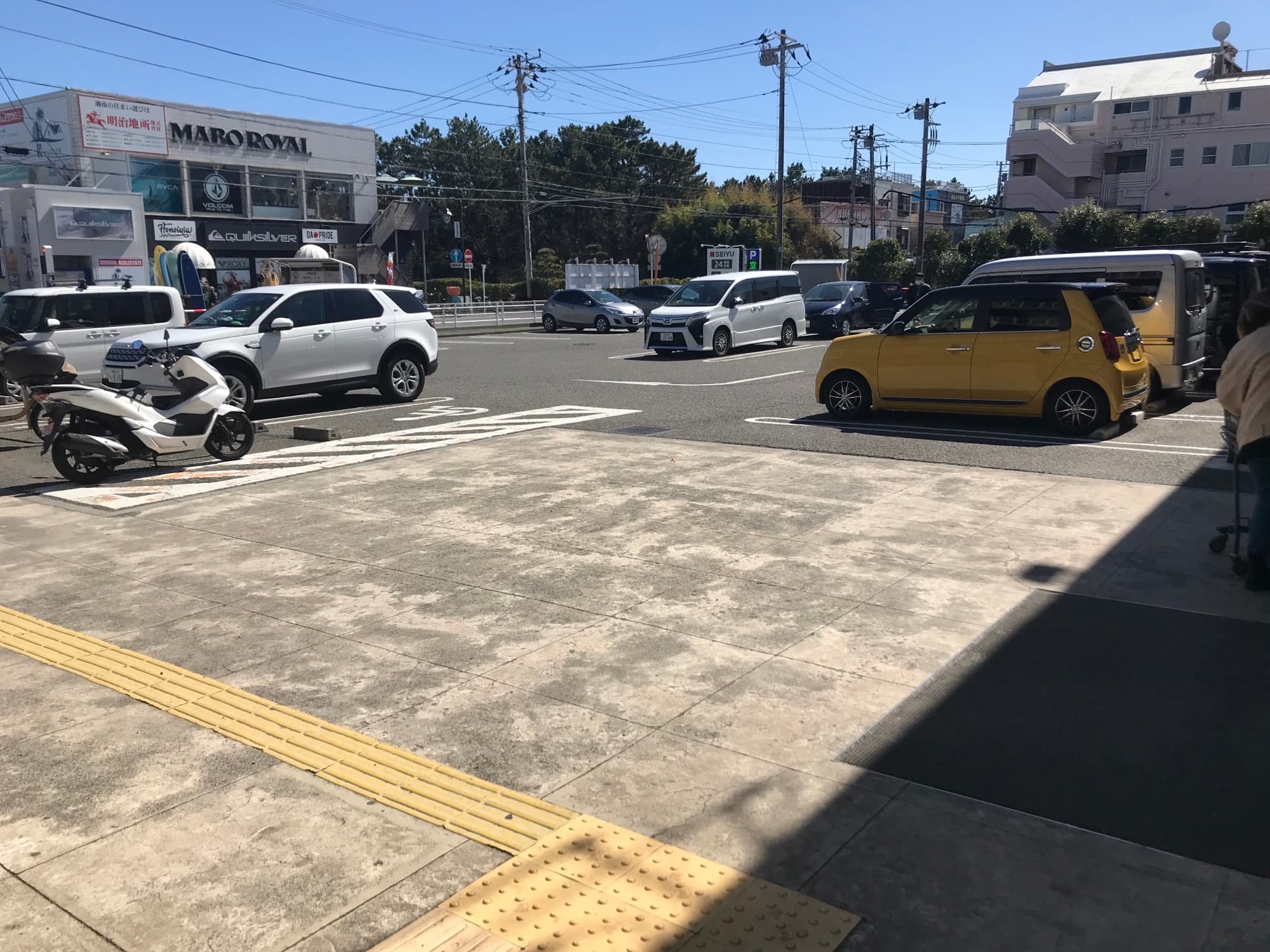 1階正面入口前 プロモーション用途や物販、食物販のポップアップストアに最適なスーパー店内催事イベントスペース1