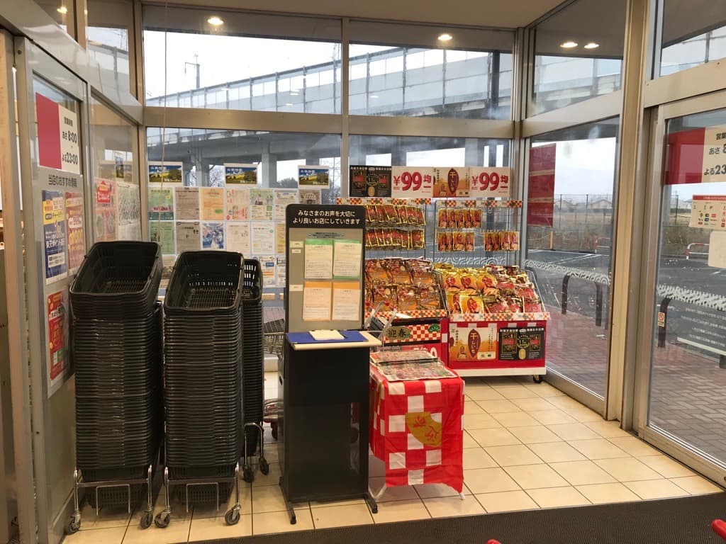 風除室 プロモーション用途や物販、食物販のポップアップストアに最適なスーパー店内催事イベントスペース1