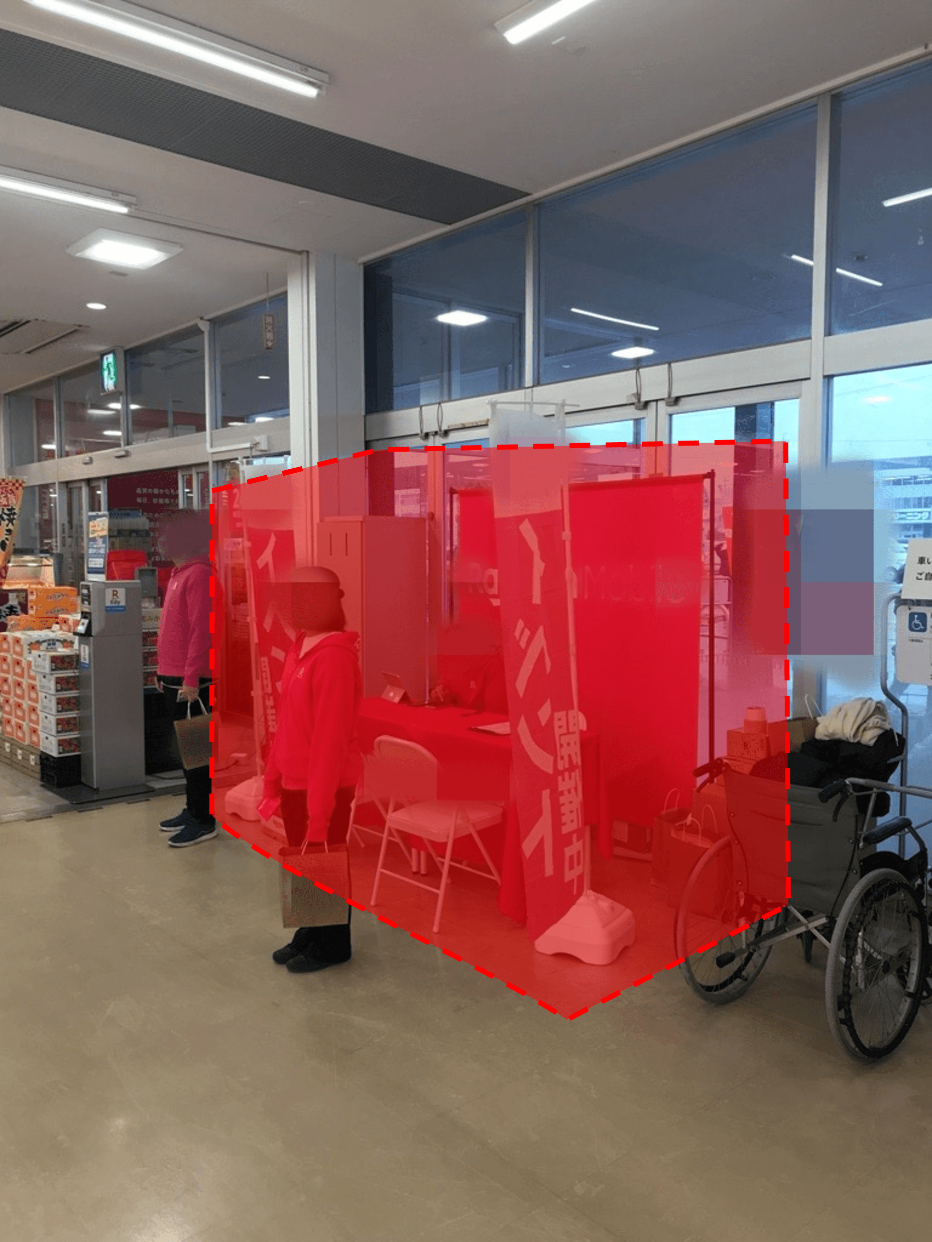 店内入口横 プロモーション用途や物販、食物販のポップアップストアに最適なスーパー店内催事イベントスペース