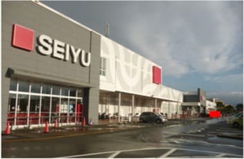 1階スーパーマーケット側入口前 (駐車場) キッチンカー・コーヒーテイクアウトや、クレープ・焼きそば・お好み焼き・たこやき・たいやき・焼き鳥 など販売におすすめな屋外催事イベントスペース