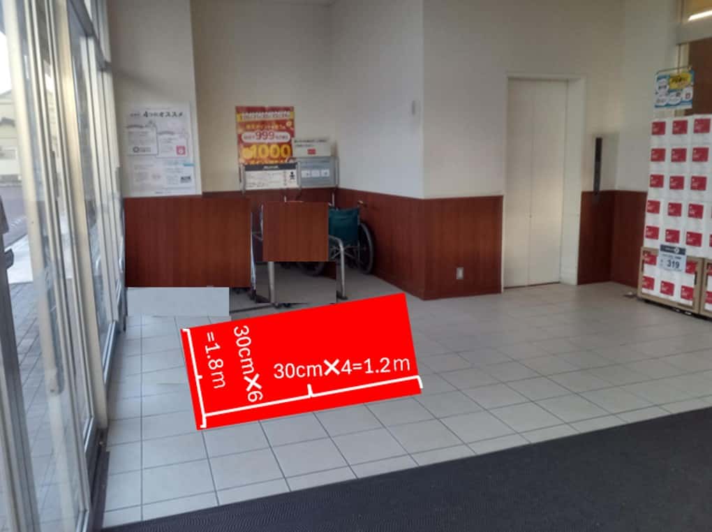 1階 風除室 (客用エレベーター横) 各種プロモーション用途や物販、食物販のポップアップストアに最適なスーパー店内催事イベントスペース