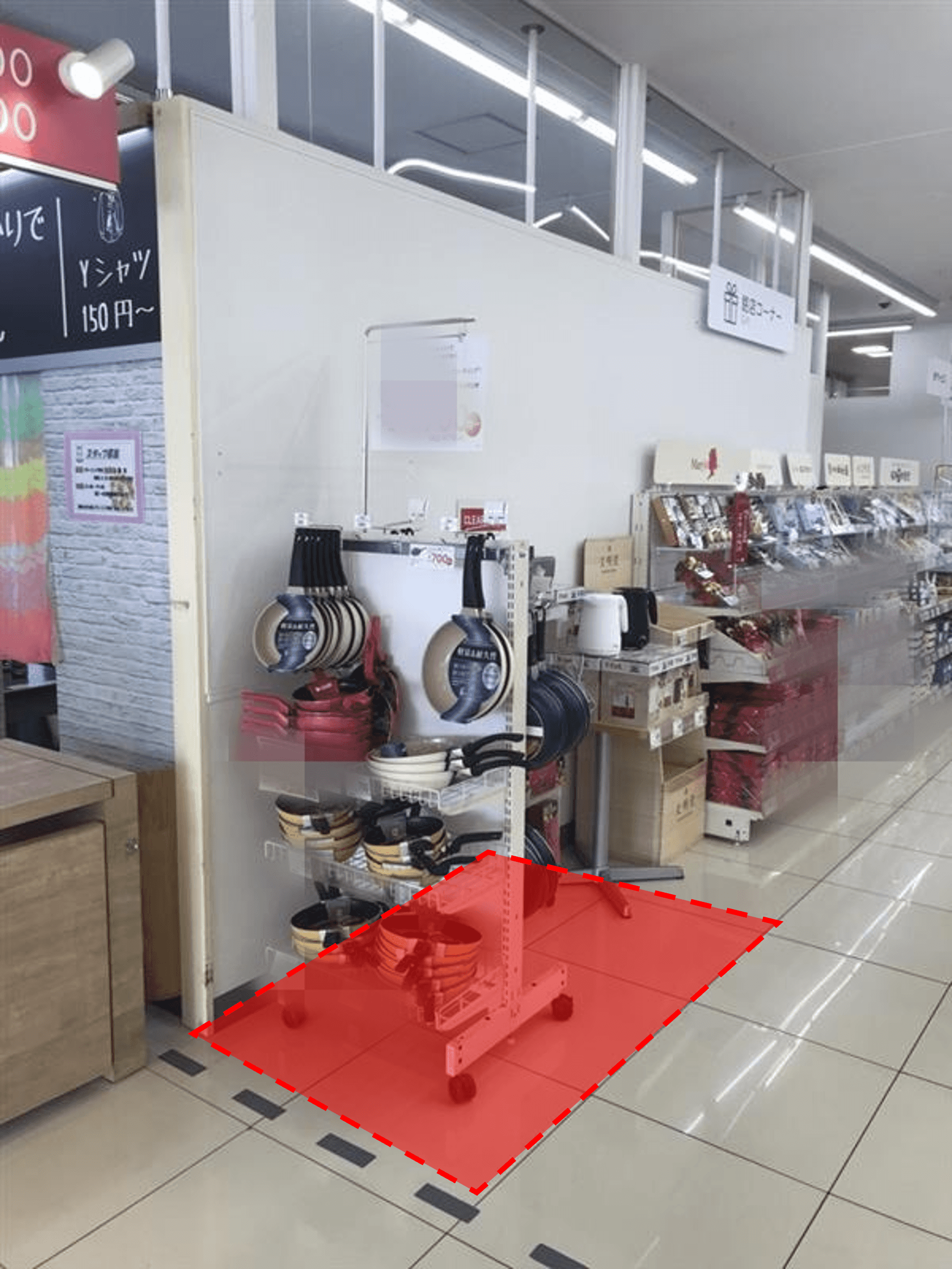 サッカー台後方 プロモーション用途や物販、食物販のポップアップストアに最適なスーパー店内催事イベントスペース