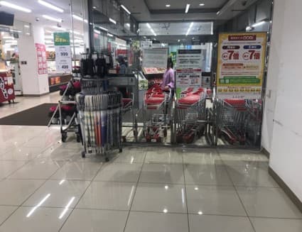 1F入口横 プロモーション用途や物販、食物販のポップアップストアに最適なスーパー店内催事イベントスペース1