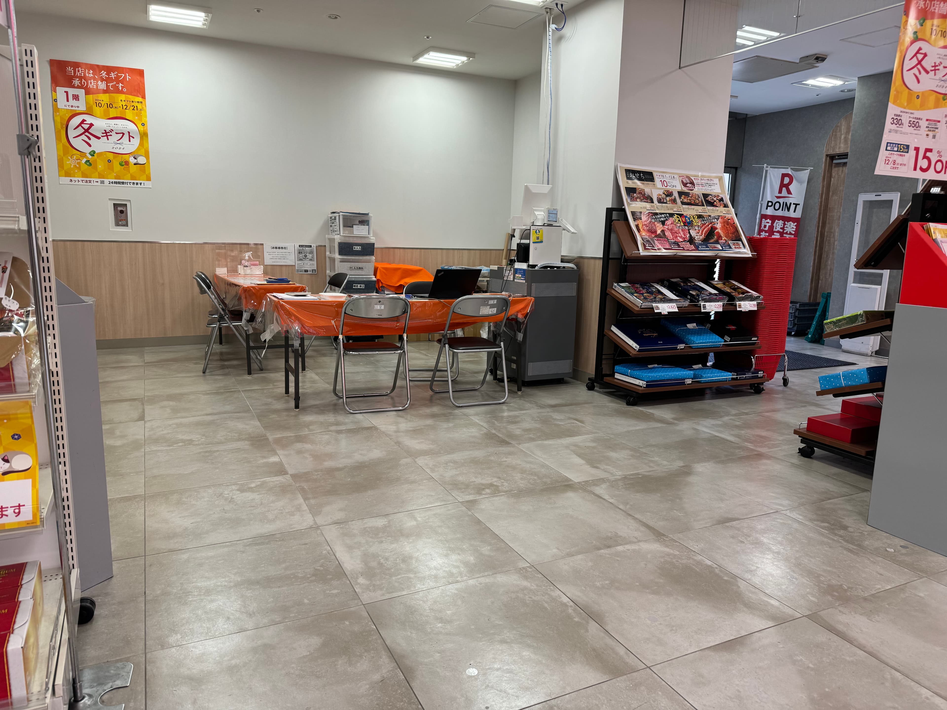1Fエレベーター・入口横ギフト売場 プロモーション用途や物販、食物販のポップアップストアに最適なスーパー店内催事イベントスペース1