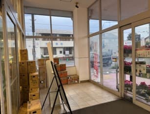 1F風除室 プロモーション用途や物販、食物販のポップアップストアに最適なスーパー店内催事イベントスペース1